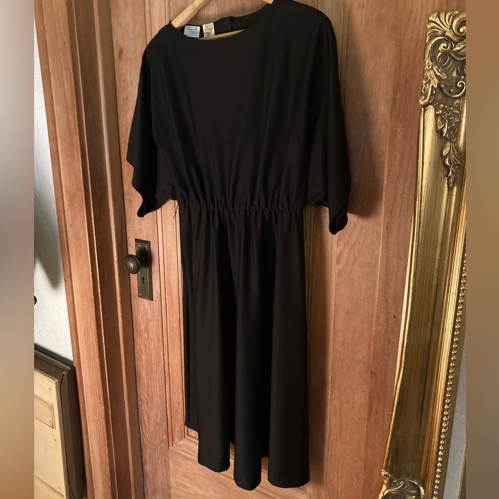 Vintage Black Gathered Waist Wide Short Sleeve Polyester Dress Women’s Size 14